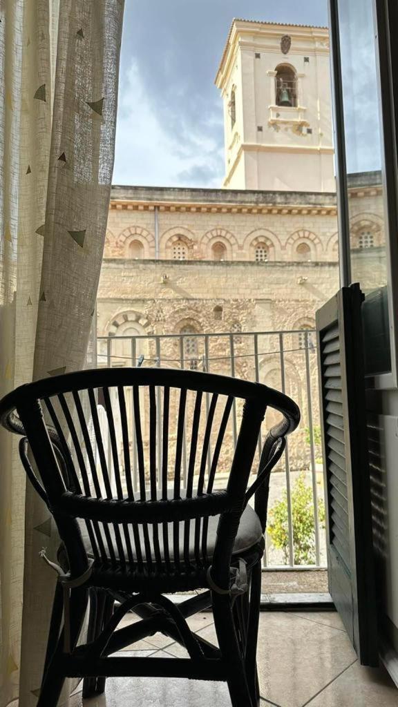 Palazzo Tranfo Al Duomo Accommodation Tropea Esterno foto