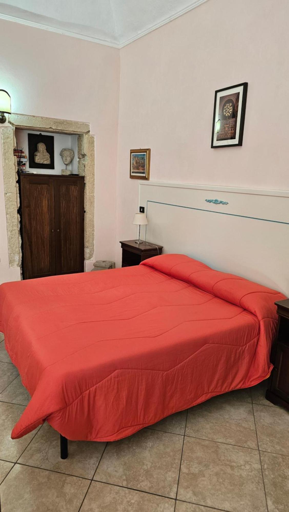 Palazzo Tranfo Al Duomo Accommodation Tropea Camera foto