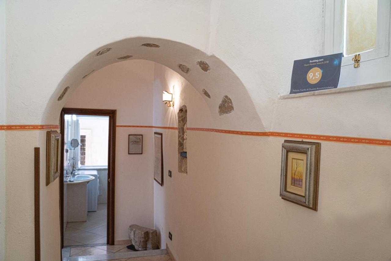 Palazzo Tranfo Al Duomo Accommodation Tropea Esterno foto