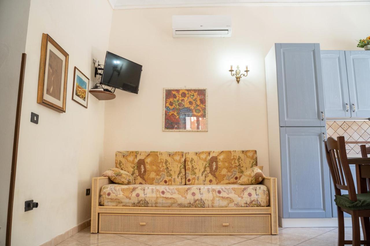 Palazzo Tranfo Al Duomo Accommodation Tropea Esterno foto